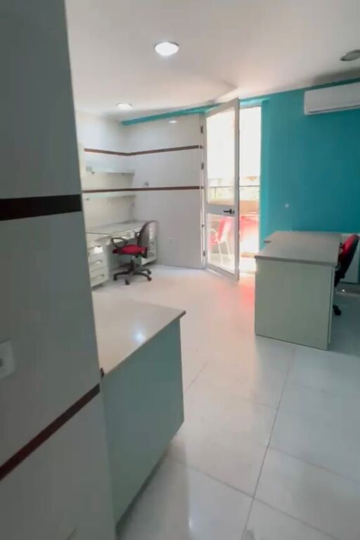 Locale commerciale in affitto a Komuna e Parisit, Tirana, 90 m²