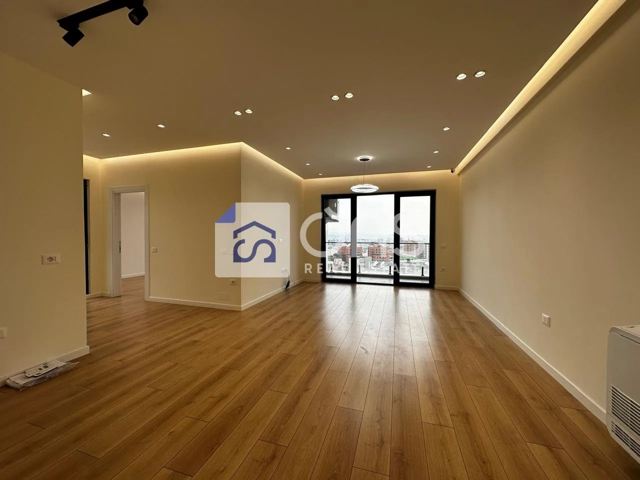 Apartament 2+1 me qera në Farmacia 10, Tiranë, 106 m². Foto 1 nga 12