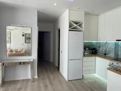 Apartament 2+1 me qera në Rruga e Barrikadave, Tiranë, 102 m². Foto 3 nga 9