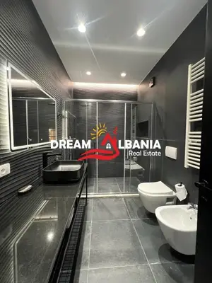 Appartamento 2+1 in affitto a Rruga e Barrikadave afër sheshit Skëndërbeu, Tirana, 64 m². Foto 4 di 4