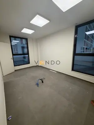 Locale commerciale in affitto ad Univers City, Tirana, 139 m². Foto 3 di 9