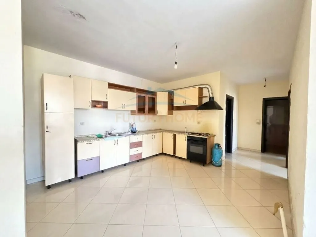Apartament 2+1 me qera në Rruga Teodor Keko, Tiranë, 105 m². Foto 1 nga 5