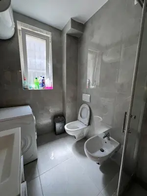 Apartament 2+1 me qera në 21 Dhjetori, Tiranë, 100 m². Foto 4 nga 7