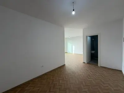 Apartment 1+1 for rent in Farmacia 10, Tirana, 65 m². Photo 4 of 7