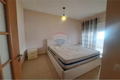 Apartament 1+1 me qera në Rruga Fejzo Mema, Vlorë, 70 m². Foto 11 nga 12
