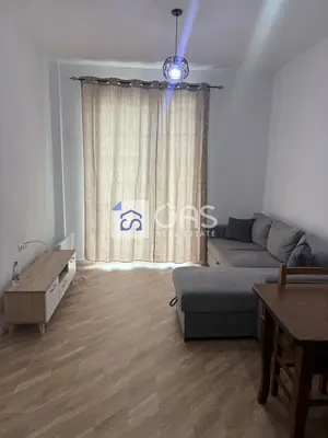 Apartament 1+1 me qera në Univers City, Tiranë, 63 m². Foto 2 nga 3