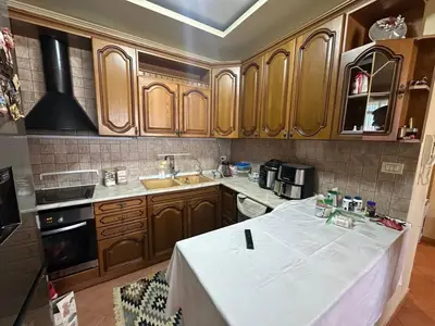 Apartament 2+1 me qera në Rruga Fortuzi, Tiranë, 120 m². Foto 4 nga 8
