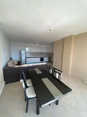 Apartament 2+1 me qera në Ardeno Mobilime, Tiranë, 127 m². Foto 2 nga 11