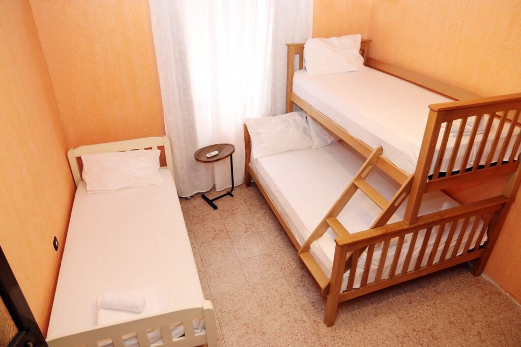 Apartament 2+1 me qera në Laprakë, Tiranë, 85 m². Foto 3 nga 3