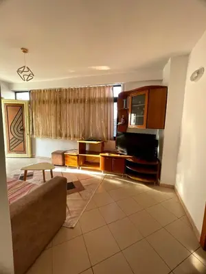 Apartament 2+1 me qera në Lagja nr.10, Durrës, 90 m². Foto 3 nga 6