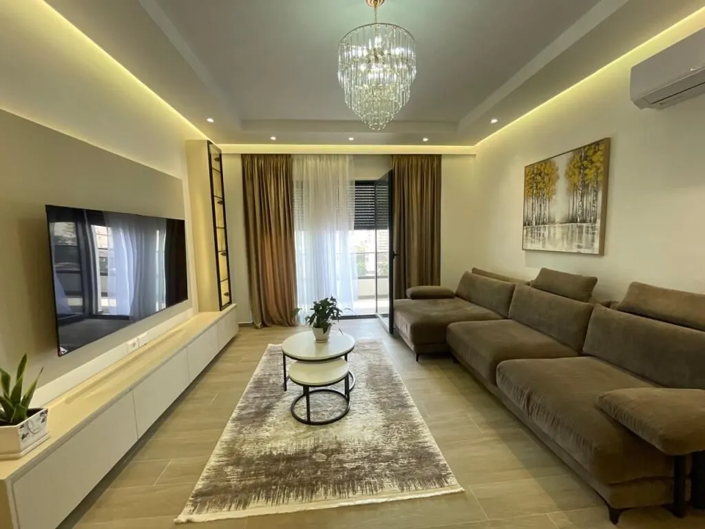 Appartamento 2+1 in affitto a Rruga Lef Sallata, Valona, 100 m². Foto 1 di 12