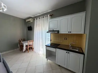 Studio for rent in Plazhi Rrota e Kuqe, Durrës, 40 m². Photo 2 of 11