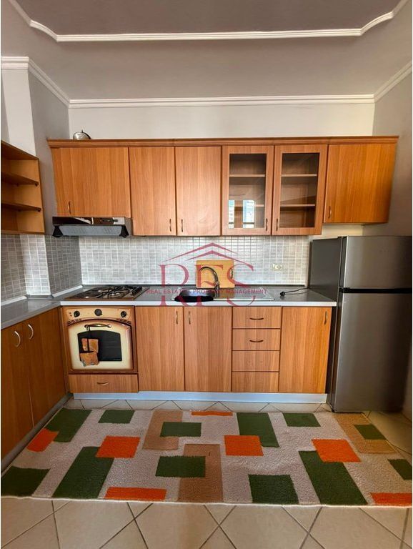 Appartamento 2+1 in affitto ad Astir, Tirana, 90 m². Foto 2 di 3