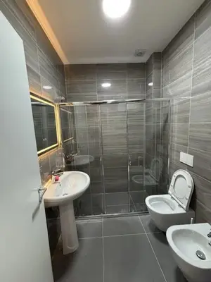 Apartament 1+1 me qera në Kopshti Botanik i Tiranës, Tiranë, 60 m². Foto 3 nga 5