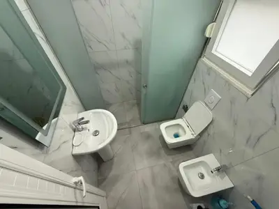 Apartament 2+1 me qera në TEG, Tiranë, 120 m². Foto 4 nga 6