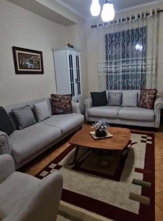 Apartament 2+1 me qera në Shallvaret, Tiranë, 90 m²
