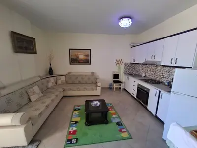 Appartamento 1+1 in affitto a Lagja 13, Durazzo, 60 m². Foto 2 di 8