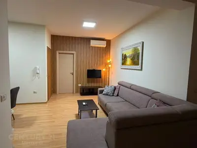 Apartament me qera në 21 Dhjetori, Tiranë, 170 m². Foto 9 nga 10