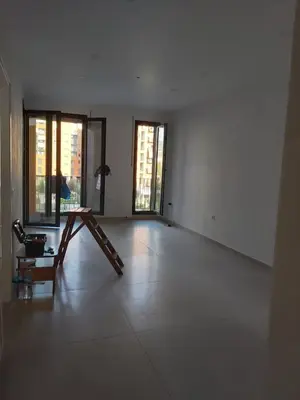 Apartament 1+1 me qera në Rruga Kongresi i Manastirit, Tiranë, 60 m². Foto 2 nga 5