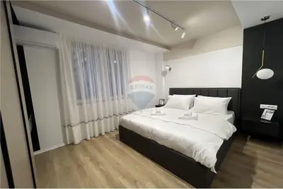 Dupleks 2+1 me qera në Sheshi Skënderbej, Tiranë, 93 m². Foto 3 nga 6