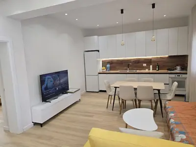 Casa indipendente in affitto a Harry Fultz, Tirana, 300 m². Foto 3 di 9