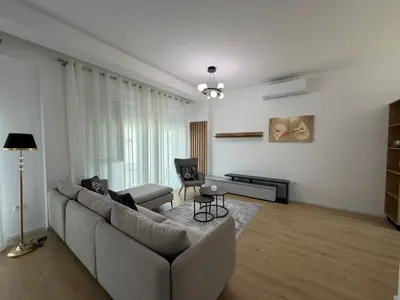 Villa in affitto a Sauk, Tirana, 252 m². Foto 2 di 12