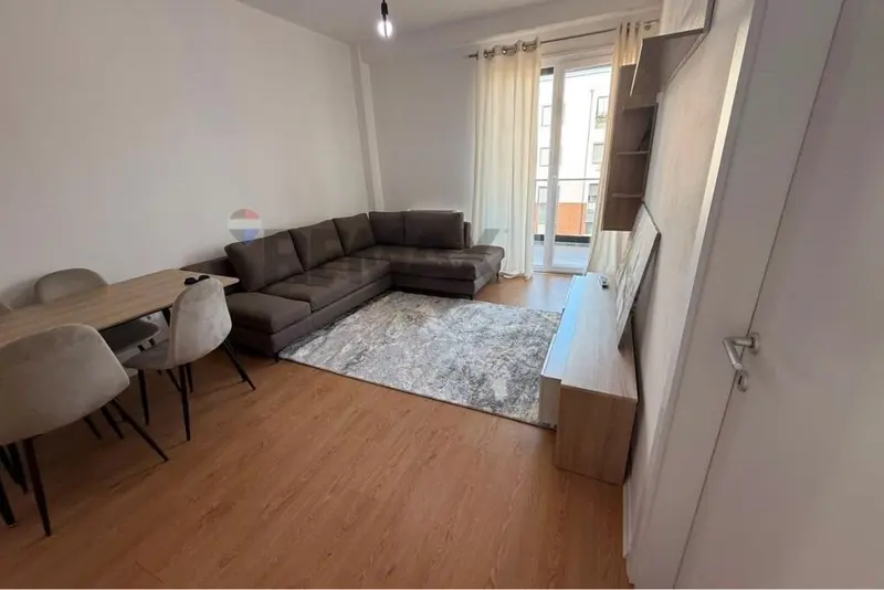 Appartamento 1+1 in affitto a Rruga Egnatia, Tirana, 73 m²