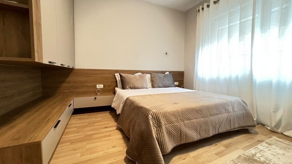 Apartment 2+1 for rent in Tirana, 90 m². Photo 2 of 3