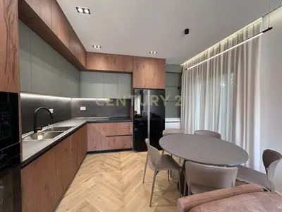 Villa in affitto a Sauk i Vjetër, Tirana, 240 m². Foto 6 di 12
