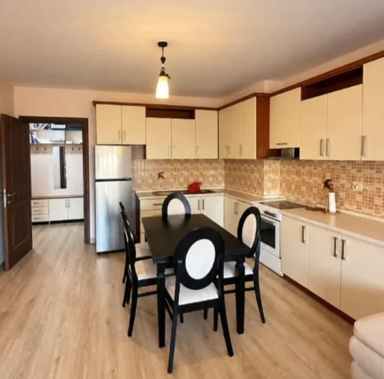 Apartament 1+1 me qera në Ali Demi, Tiranë, 67 m². Foto 2 nga 3