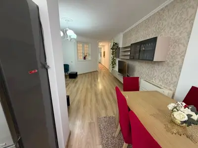 Apartament 3+1 me qera në 9 Katëshet, Tiranë, 145 m². Foto 4 nga 10