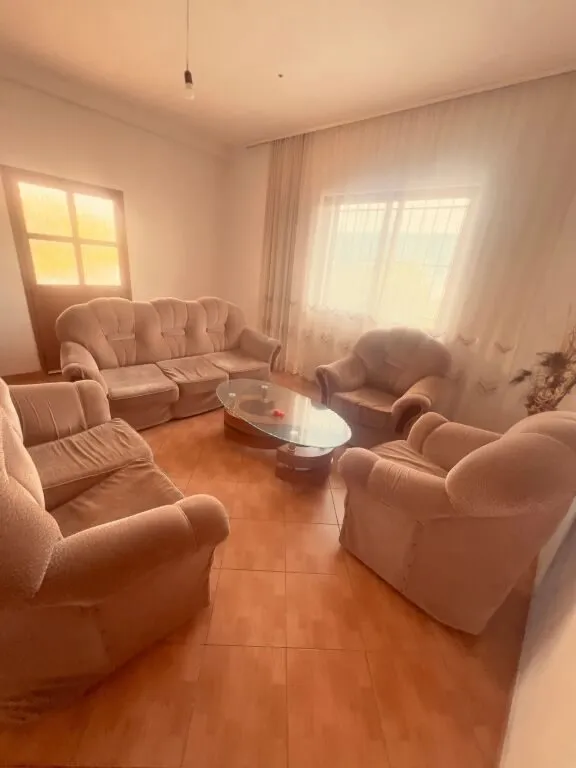House for rent in Vorë, 100 m². Photo 1 of 7