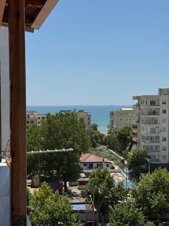 Apartament 2+1 me qera në Plazh, Durrës, 100 m²