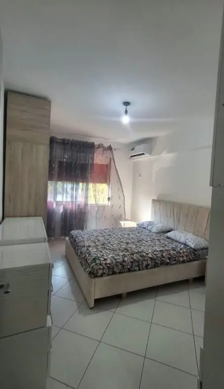 Apartament 1+1 me qera në Rruga Aleksander Goga, Durrës, 98 m²