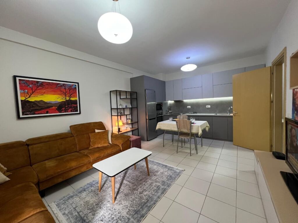 Apartment 1+1 for rent in Liqeni i Thatë, Tirana, 65 m². Photo 2 of 3
