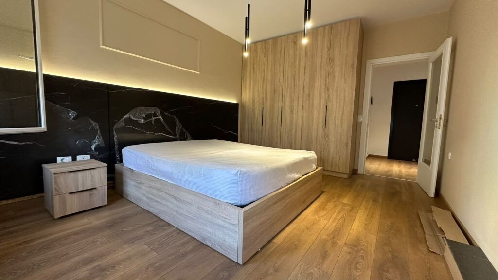 Apartament 1+1 me qera në Liqeni i Thatë, Tiranë, 65 m². Foto 3 nga 3