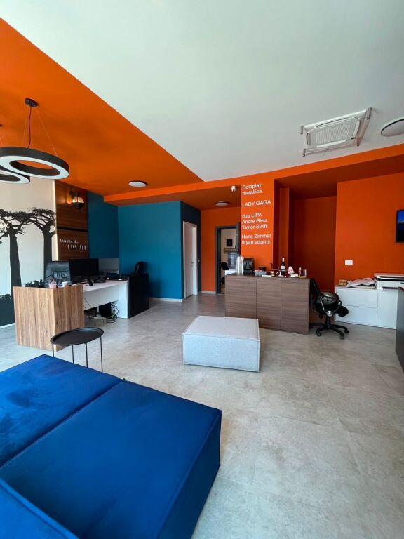 Office for rent in Rruga e Kosovarëve, Tirana, 81 m²