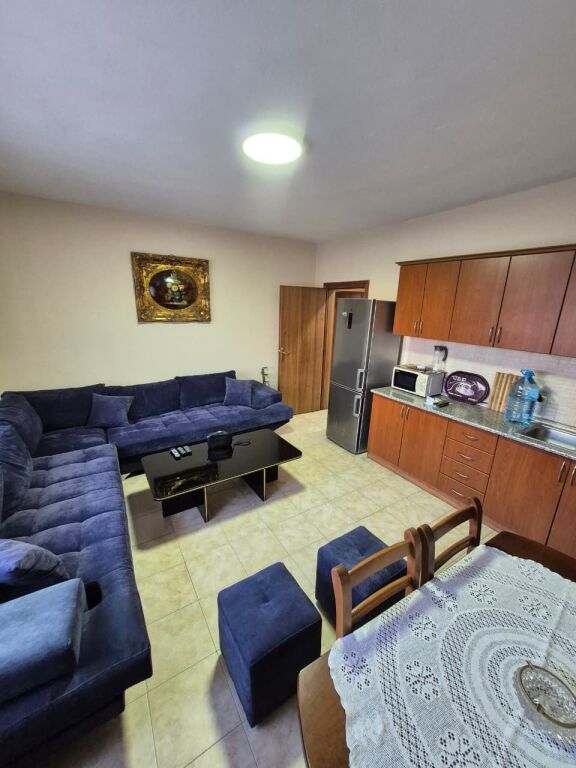 Appartamento 1+1 in affitto a Laprakë, Tirana, 72 m². Foto 2 di 3