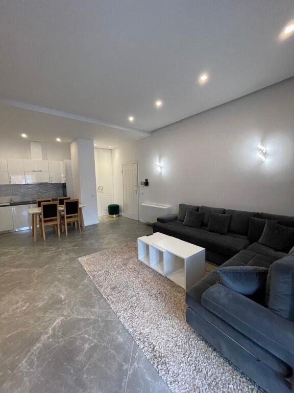 Apartament 2+1 me qera në Kompleksi Delijorgji, Tiranë, 116 m². Foto 3 nga 3
