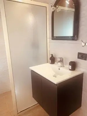 Vilë 1+1 me qera në Rruga e Kavajës, Tiranë, 50 m². Foto 5 nga 11
