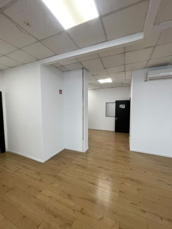 Ambient biznesi me qera në Blloku, Tiranë, 550 m²