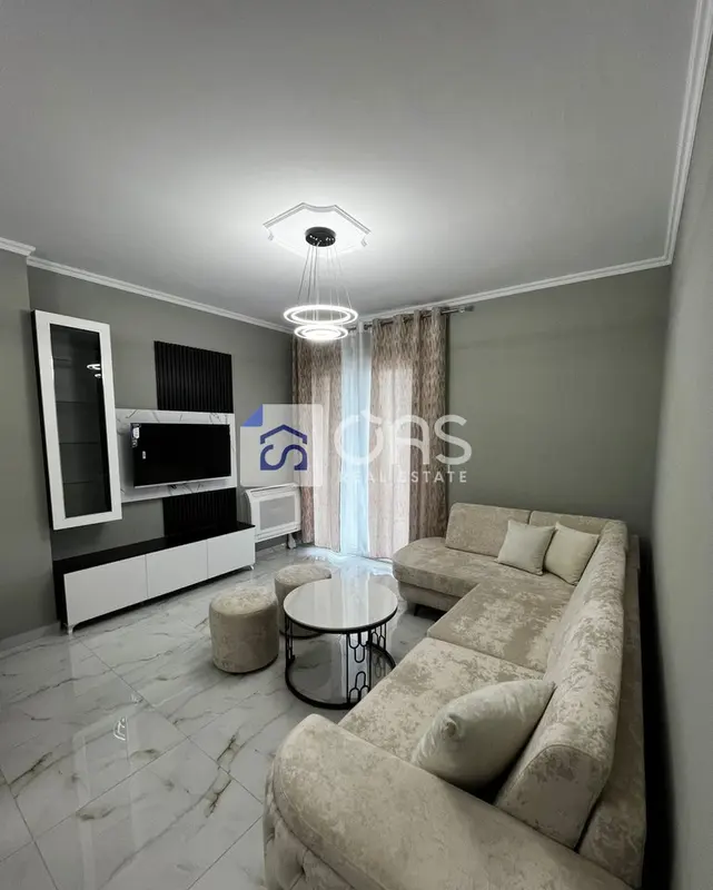 Appartamento 1+1 in affitto ad Astir, Tirana, 70 m²