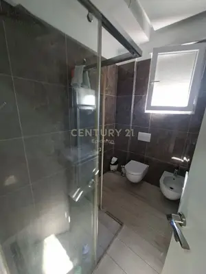 Apartament 4+1 me qera në Rruga Adria, Durrës, 180 m². Foto 4 nga 12