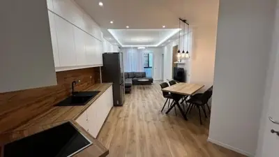 Appartamento 1+1 in affitto a Xhamia e Tabakeve, Tirana, 70 m². Foto 2 di 5