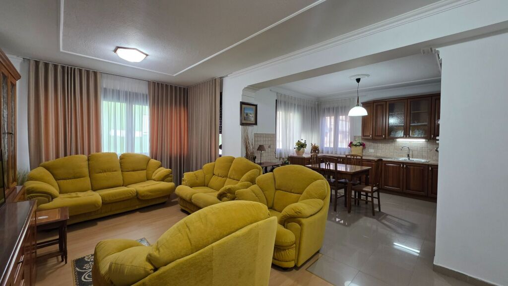 Appartamento 2+1 in affitto a Blloku, Tirana, 118 m²