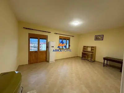 Villa for rent in Farkë, Tirana, 500 m². Photo 8 of 12