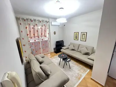 Apartment 1+1 for rent in Rruga Sami Frashëri, Tirana, 65 m². Photo 2 of 9