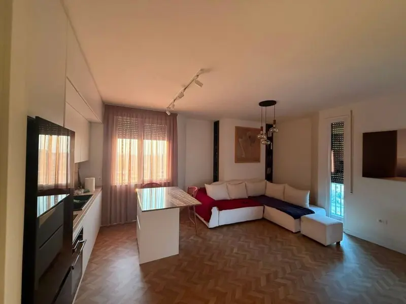 Appartamento 2+1 in affitto a Shkozë, Tirana, 100 m²
