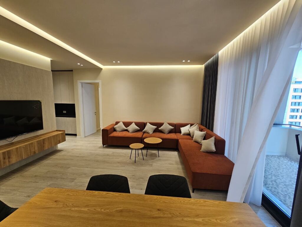 Apartament 2+1 me qera në Kompleksi Delijorgji, Tiranë, 126 m²