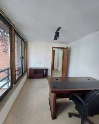 Zyrë me qera në Tiranë, 103 m². Foto 1 nga 4